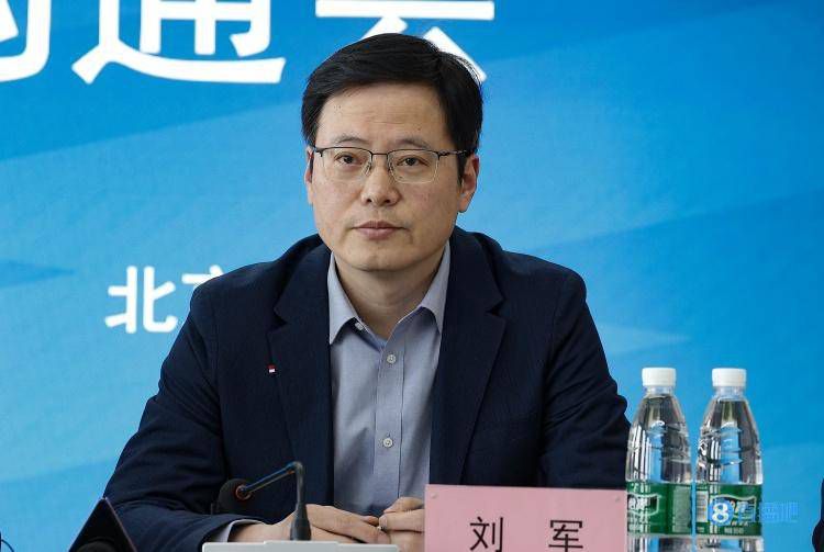 影评人、电影记者 井润成：每个演员没有特别强的高光的时刻，而且大多时候处在动作戏当中，个人的发挥的可能就比较有限。